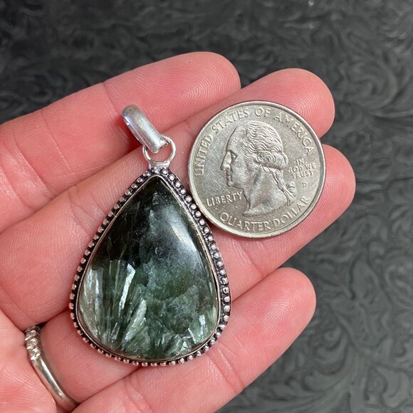 Natural Seraphinite Stone Pendant Crystal Gemstone Jewelry - Picture 6 of 6